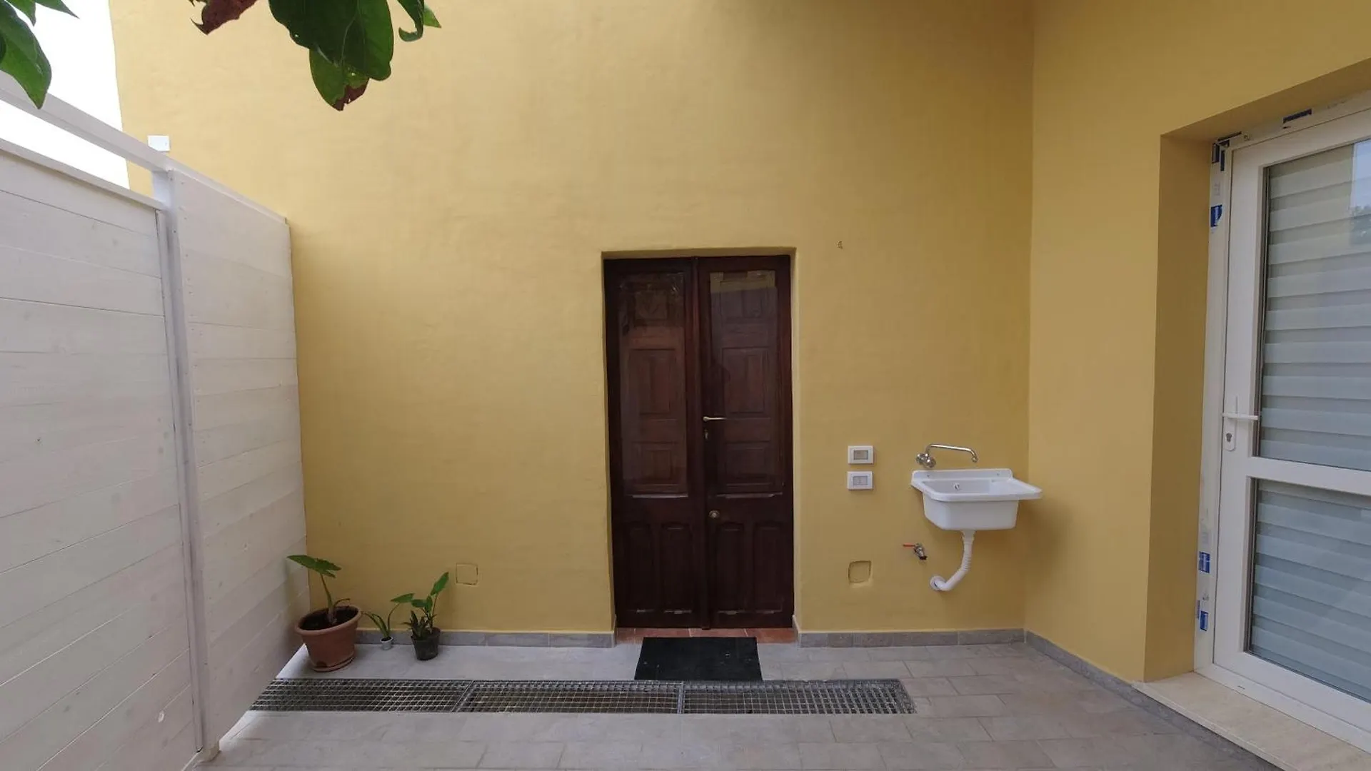 Lodgings In Sardinia Decimomannu Appartement